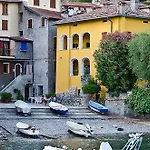Casa Isola Sala Comacina