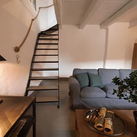 Casa Isola Сала-Комачина